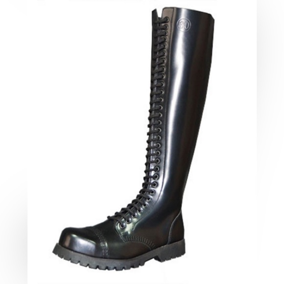 New Underground 30 eyelets rangers in box leather handmade in England size 8 - Picture 1 of 16